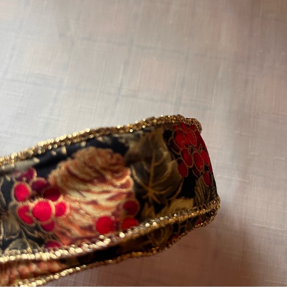 Holiday Craft Ribbon Bundle Wire ribbon velvet red 4” widelot; vintage hallmark - Picture 11 of 16